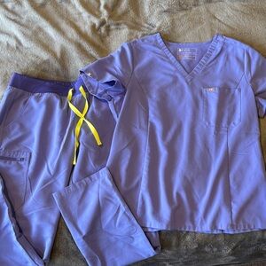 Figs Blueberry (purple) Scrub Set with Neon green tie Caterina xl top, Yola L